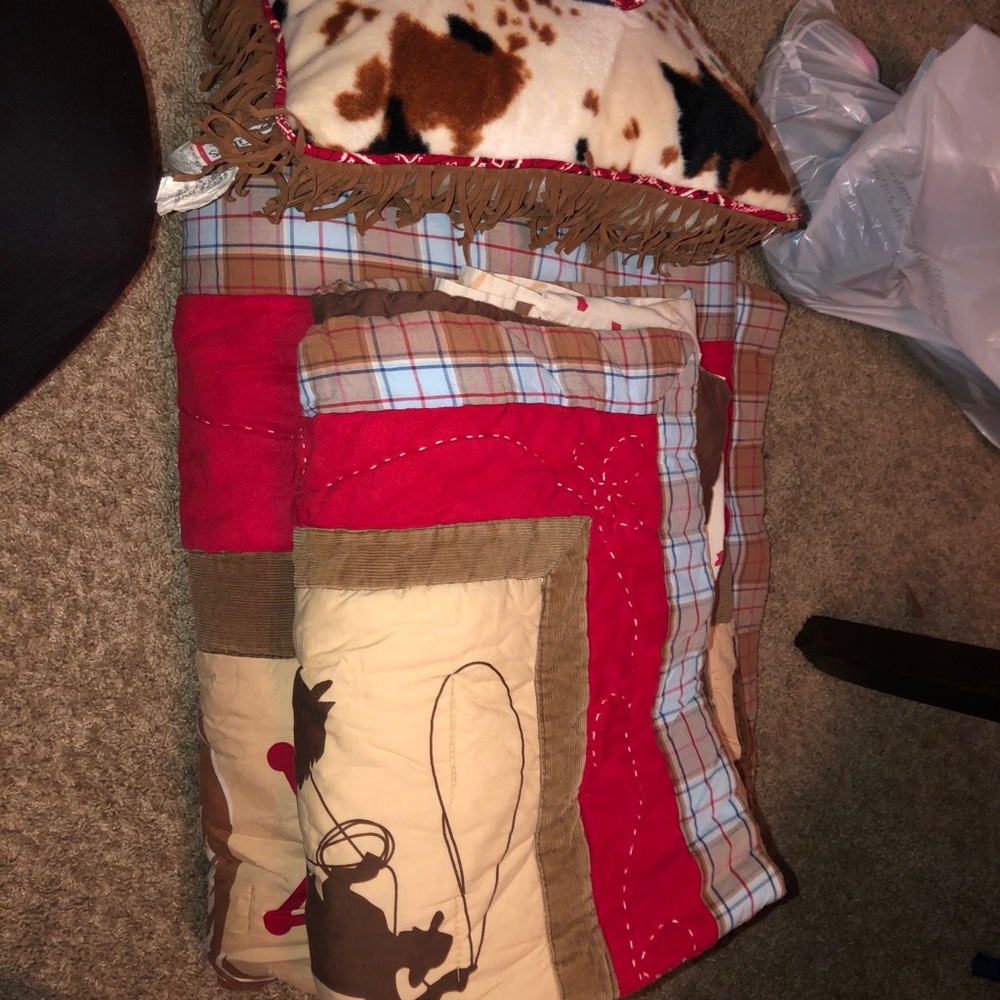 Twin/full bedding